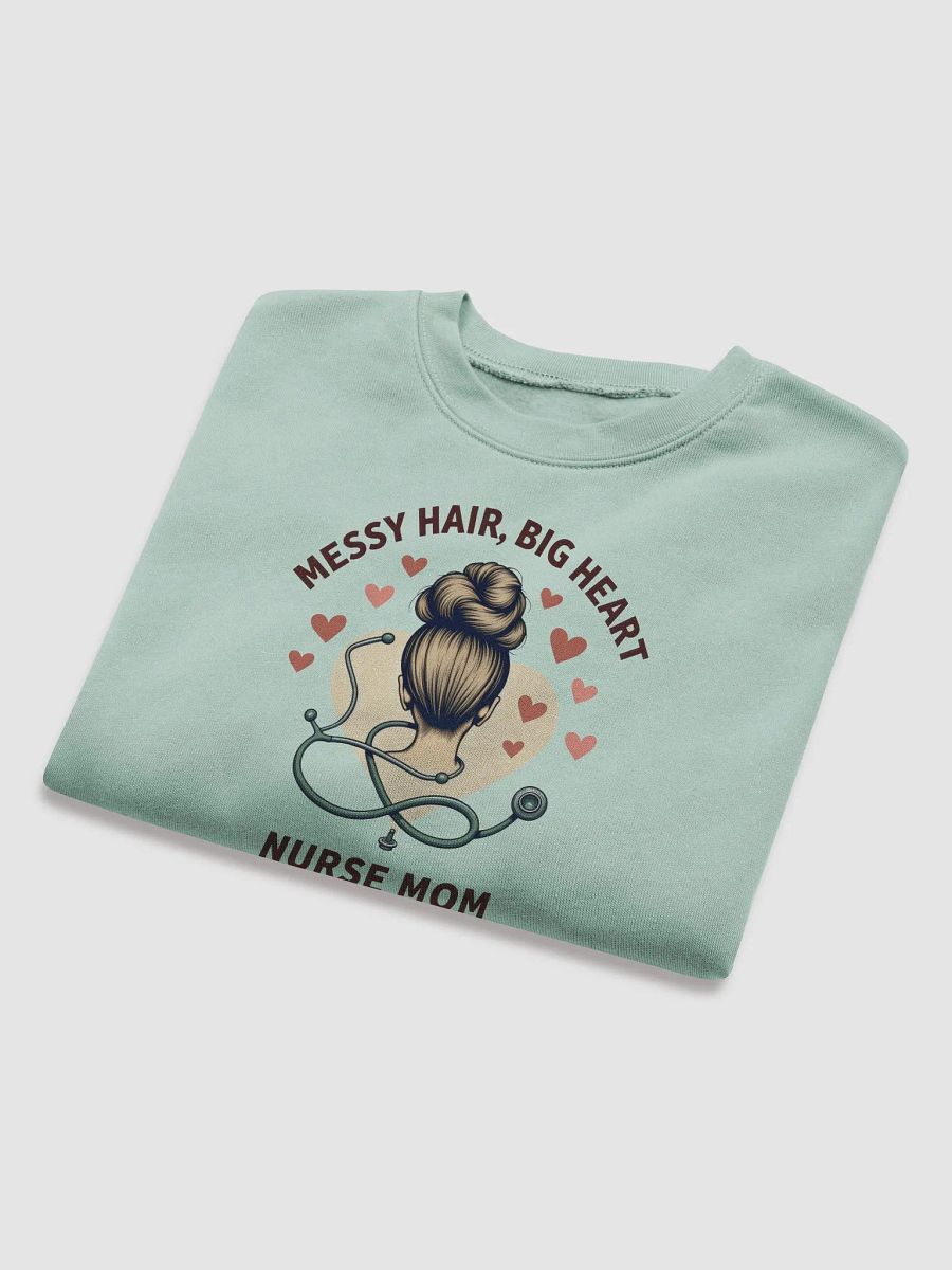 Nurse Mom Big Heart Crop Sweatshirt product image (15)