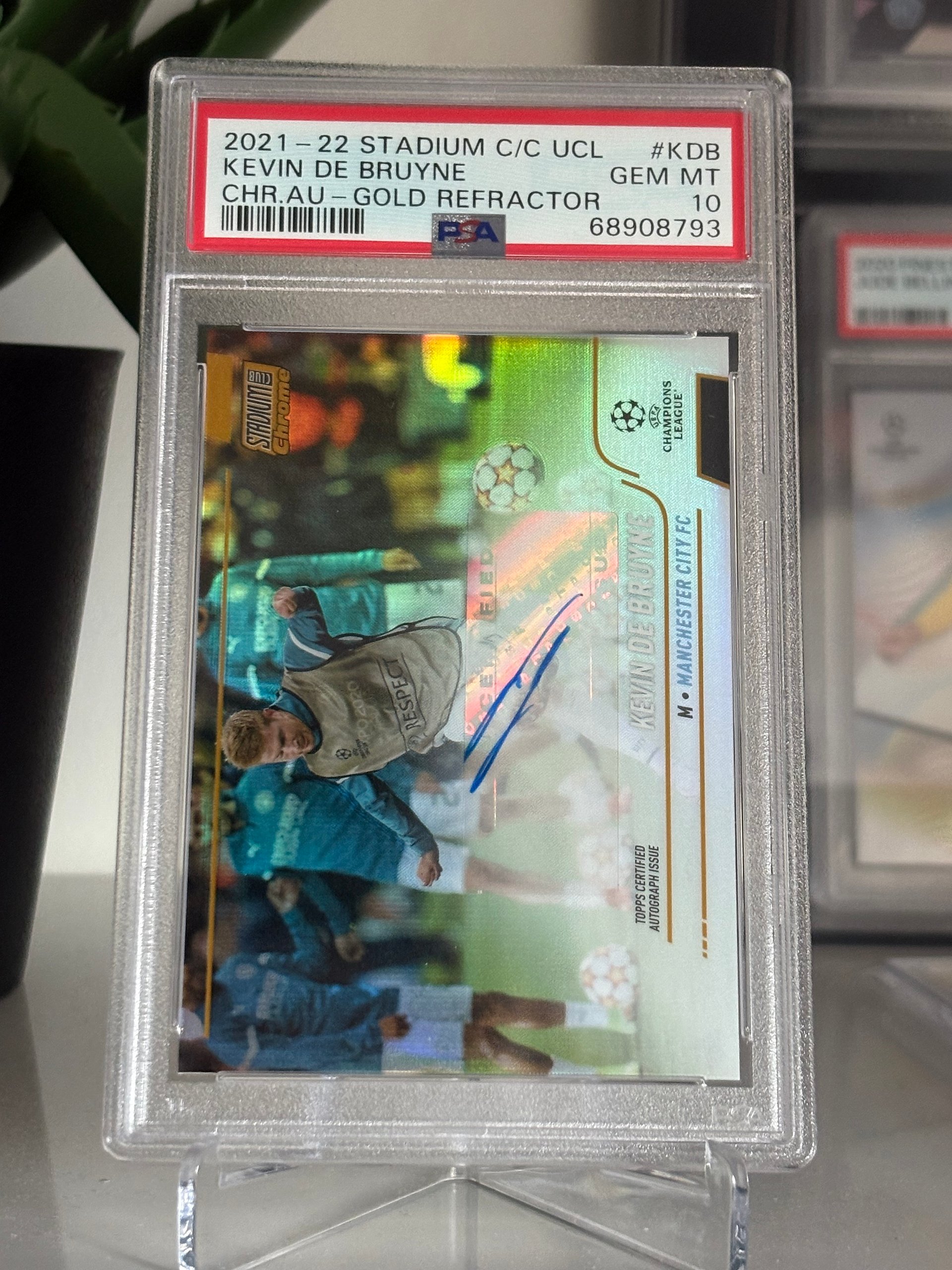 Kevin De Bruyne 2021-22 Topps Stadium Club UCL Gold Auto /5 PSA 10 product image (1)