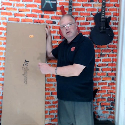 Watch 'til the end to see what's in the box then watch the review @ 9;40 on YouTube after hanging out with me at the livestre...