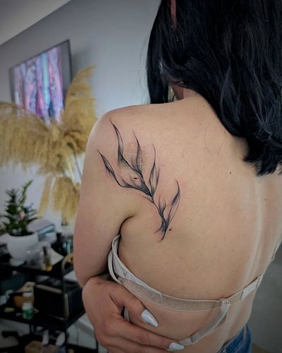 fReEhANd sCar cOvEr

for @nikki__xr 🙏🏻swipe to see before photo!

#tattoo #ink #tattoodesign #tattooart #tattoolife #tattooli...