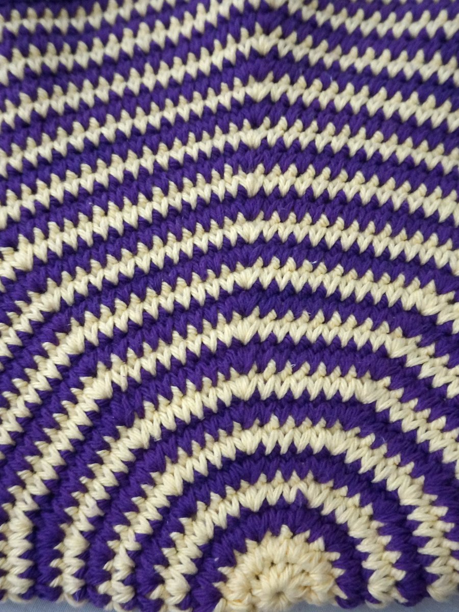 Single crochet round blanket pdf pattern product image (2)