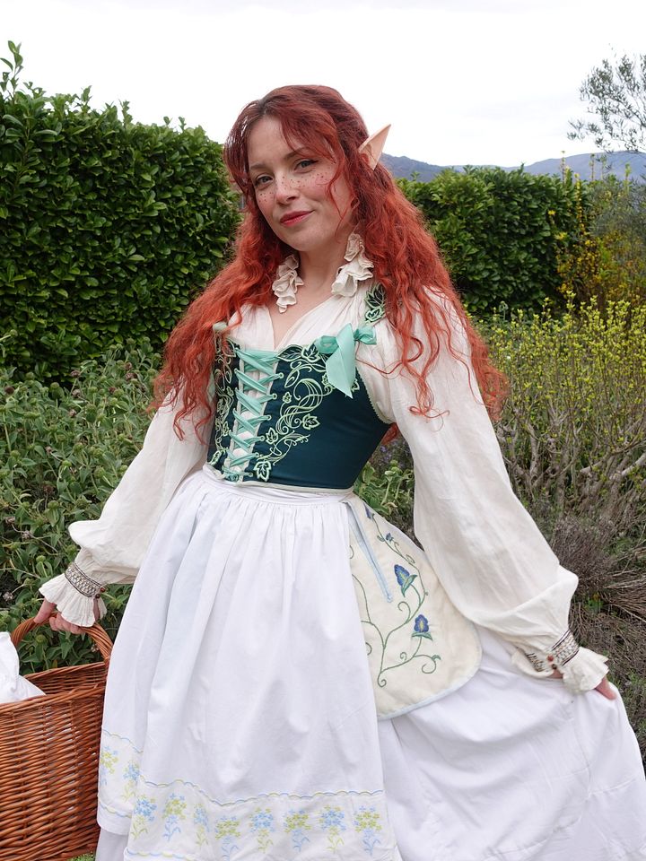 Leafy Bodice Sewing Pattern + Embroidery files product image (2)