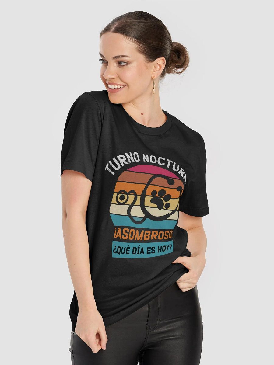 Turno nocturno-veterinaria" camiseta product image (2)