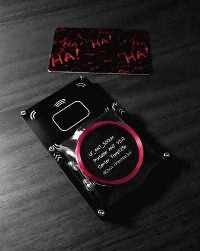 WhatsInMyHackBag: ProxMark3 Easy running Iceman firmware 🧊

Pretty well-known LF (low-frequency 1xxKHz) + HF (high-frequency,...