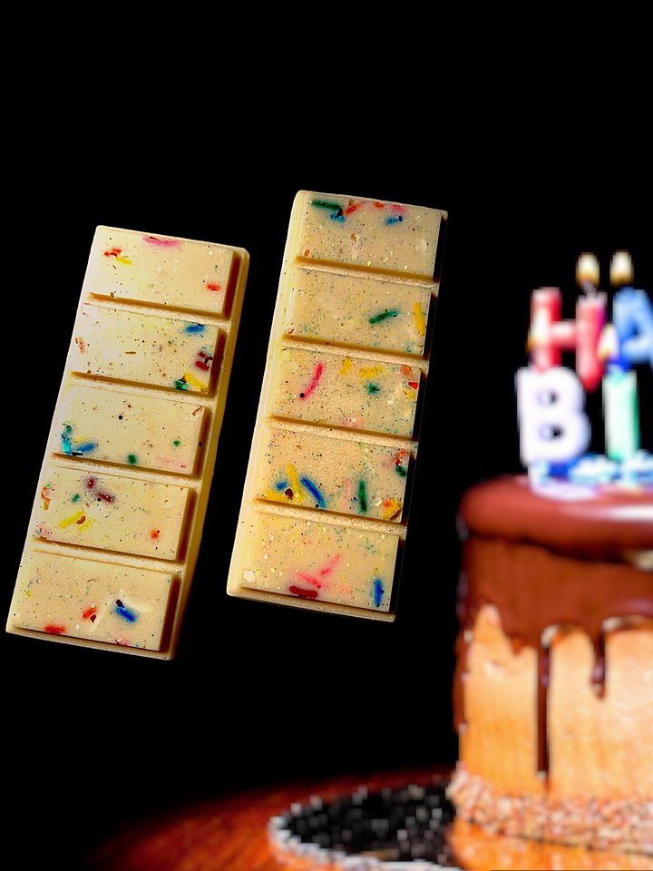 Birthday Cake Scented Snap Bar product image (1)