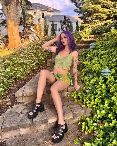 summer fairy in @gfunkthreads 🧚🏼✨