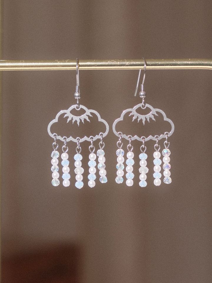 Raincloud - Moonstone earrings product image (1)