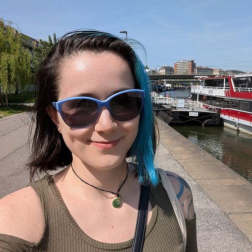Aaand I'm back home in Vienna 🇦🇹
Being able to travel New Zealand for the past 3 weeks and hanging out with @archplaysstuff a...
