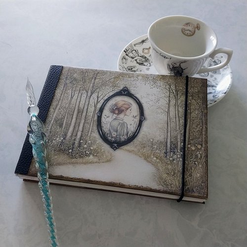 🎨 Create Your Own No-Sew Watercolor Journal! 📓✨
New Workshop – Coming Soon! 👈
Want a beautiful, personalized journal for your...