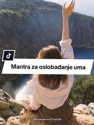 Poklanjam Vam moju autorsku mantru za vraćanje iz misli u sadašnji trenutak. 🚀 Nadam se da ćete pronaći u sebi taj prekidač za stišavanje uma i povratak u -OVDE- i -SADA-, bar i na trenutak.⏳️ Pored sve galame i distrakcija današnjice zaboravljamo gde se zapravo nalazimo. Niste spolja, već unutra, zato učinite sebi boravak ugodnim. Usporite. 🪷🔕 #CapCut #mantra #momentum #afirmacje -