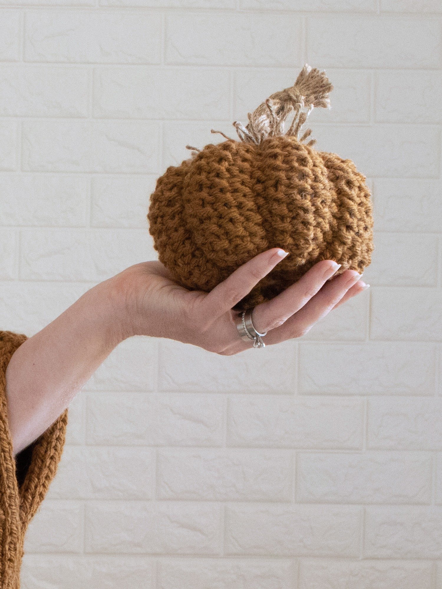 Seed Stitch Knitted Pumpkin Pattern product image (2)