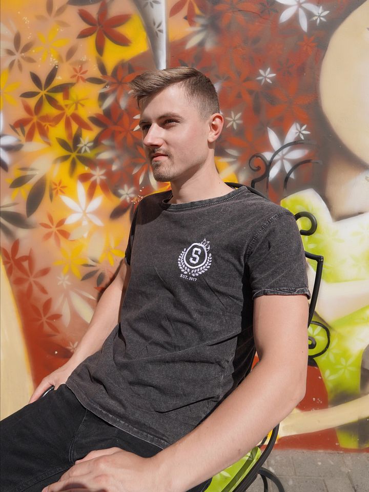 ItsSky signature embroidered T-shirt product image (1)