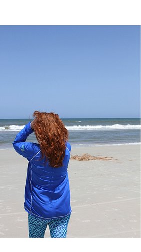 Yes I'm pale! 
And I don't care
Because I have my
MERMAID HAIR

#redhead
#gingerhair 
#pale 
#redheadplanet