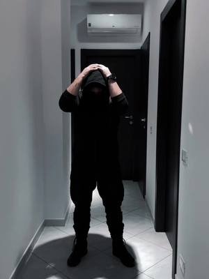 Wait… what?! What happened? #masktok #booktok #cosplay #fyp #darkromance 