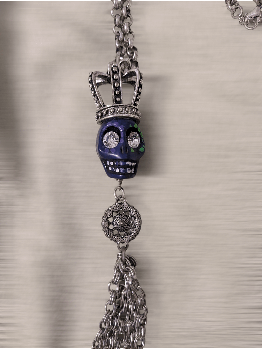 Rhinestones and Chains Crowned Skull Necklace product image (2)