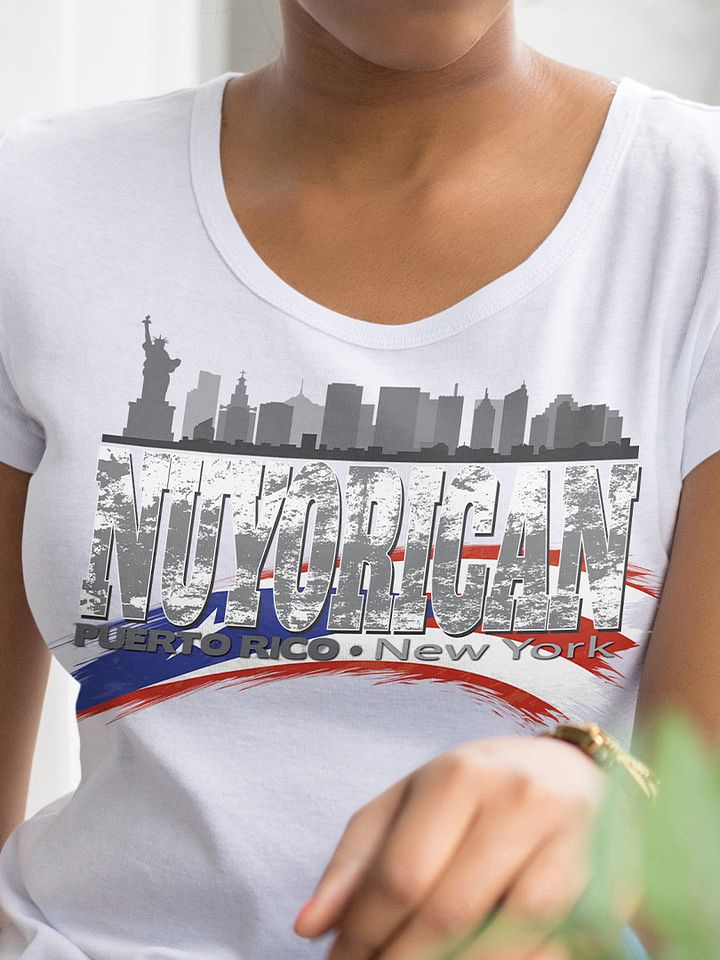 Nuyorican New York Puerto Rican Pride New Yorker Boriqua Puerto Rico Skyline T-Shirt product image (1)