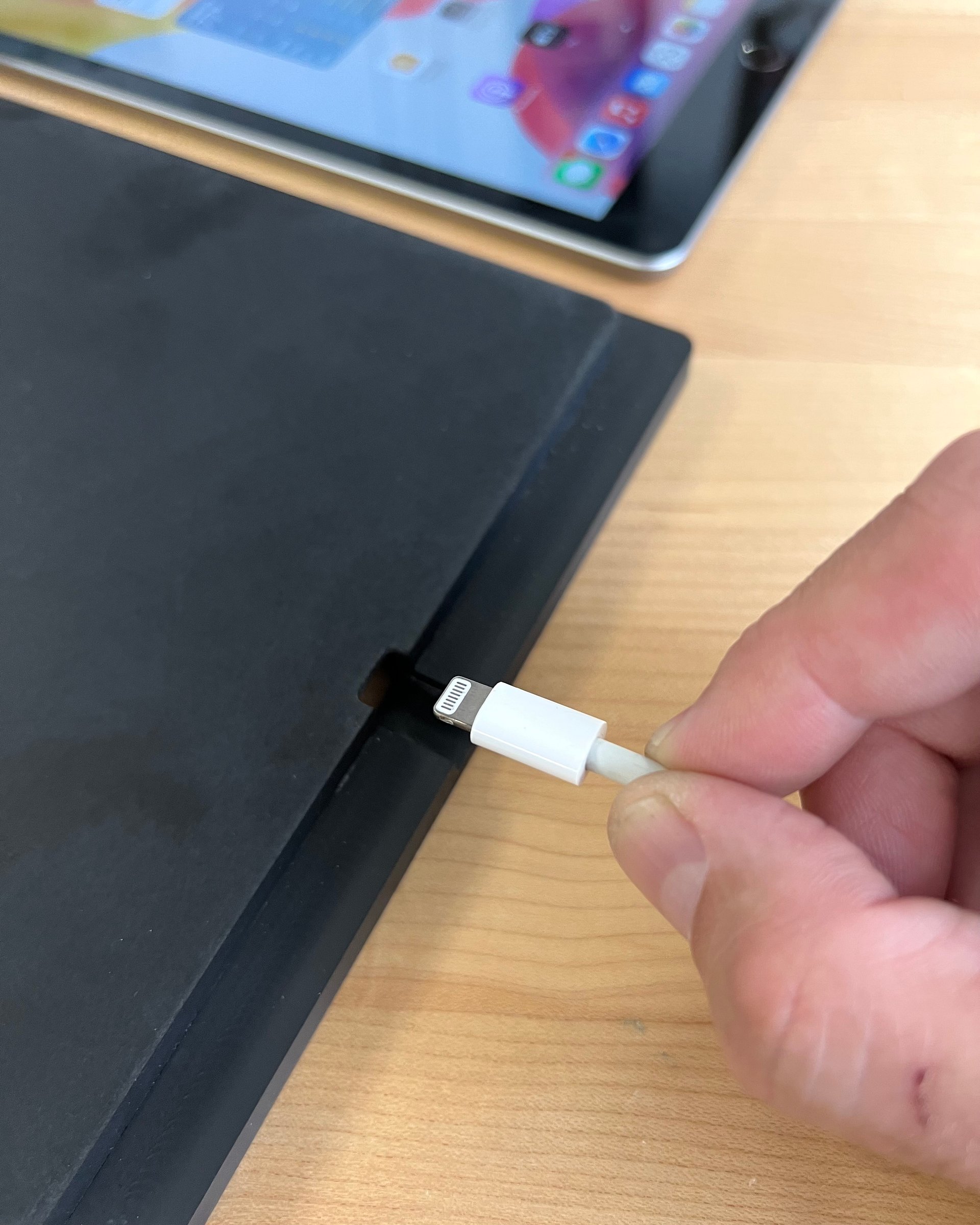 iPad Air, 9.7-inch, Gen 1 and 2 - SIDE SLIDER Dash Kit product image (5)