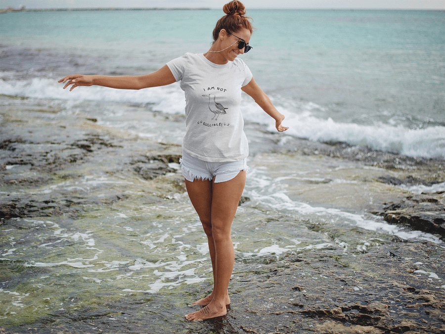 I am not Gullible Heavyweight T-shirt product image (3)