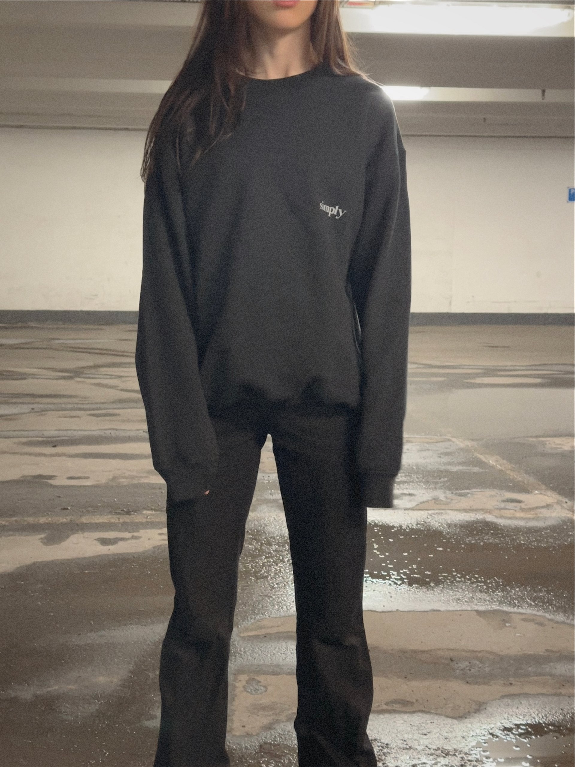 simply black sweatshirt product image (4)