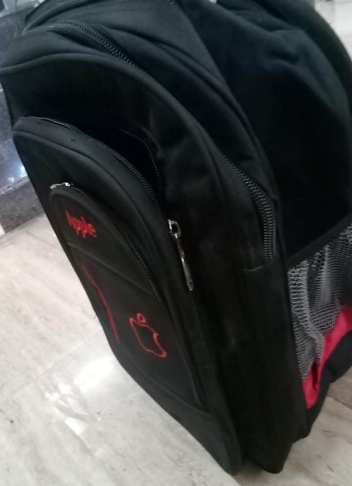 school bag product image (2)