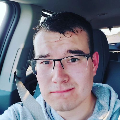 Day 93 of 🏃‍♂️ and still not having abs. Maybe it's the 🍕?