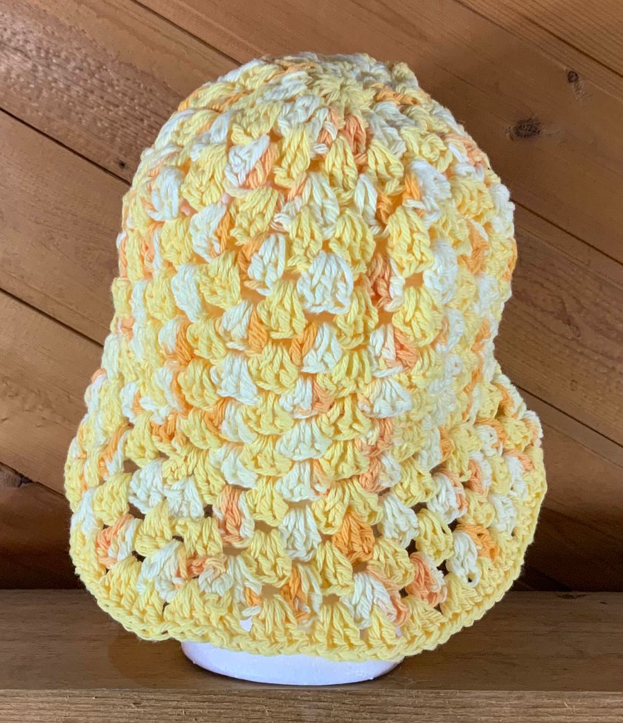 Daisy Granny Stitch Bucket Hats product image (3)