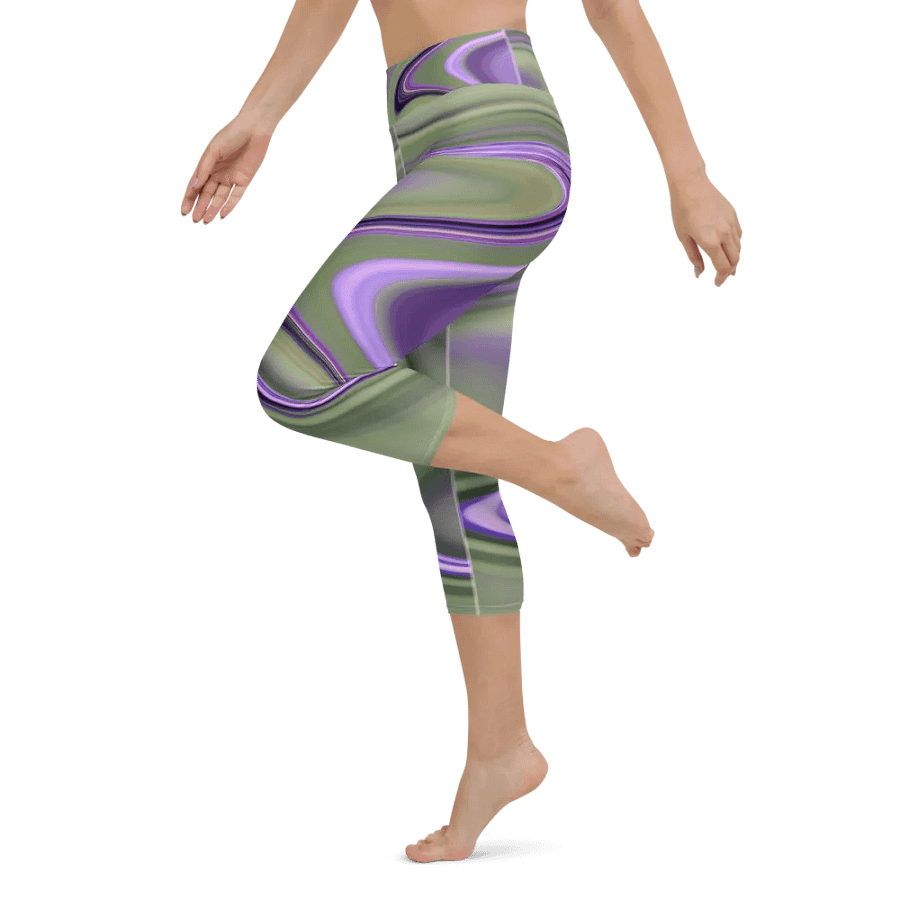 Oasis Swirl Yoga Capri Leggings product image (5)