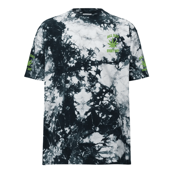 Green Cannabis Leaf | Graphic Tee product image (1)