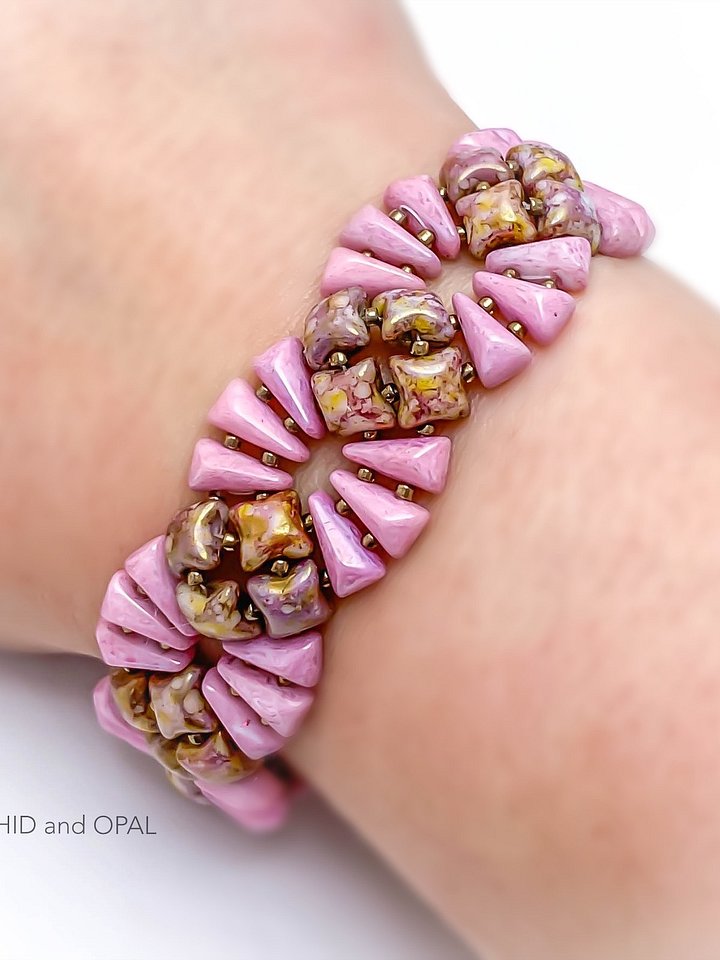Deco Vexolo WibeDuo Beaded Bracelet - Pink product image (1)