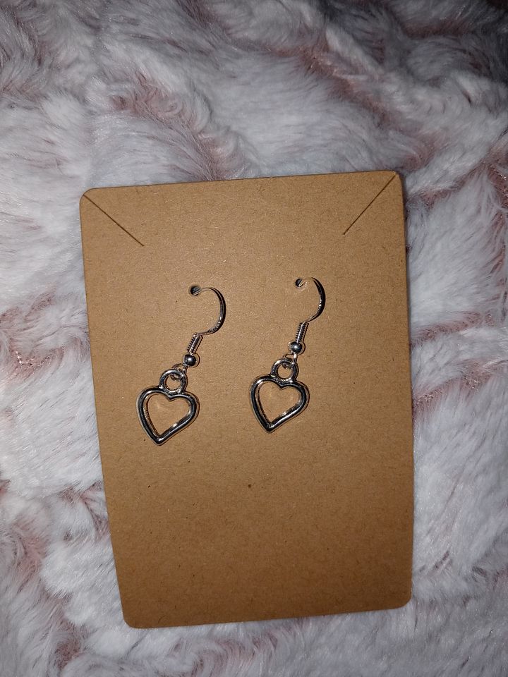 Boss momma heart earrings product image (1)