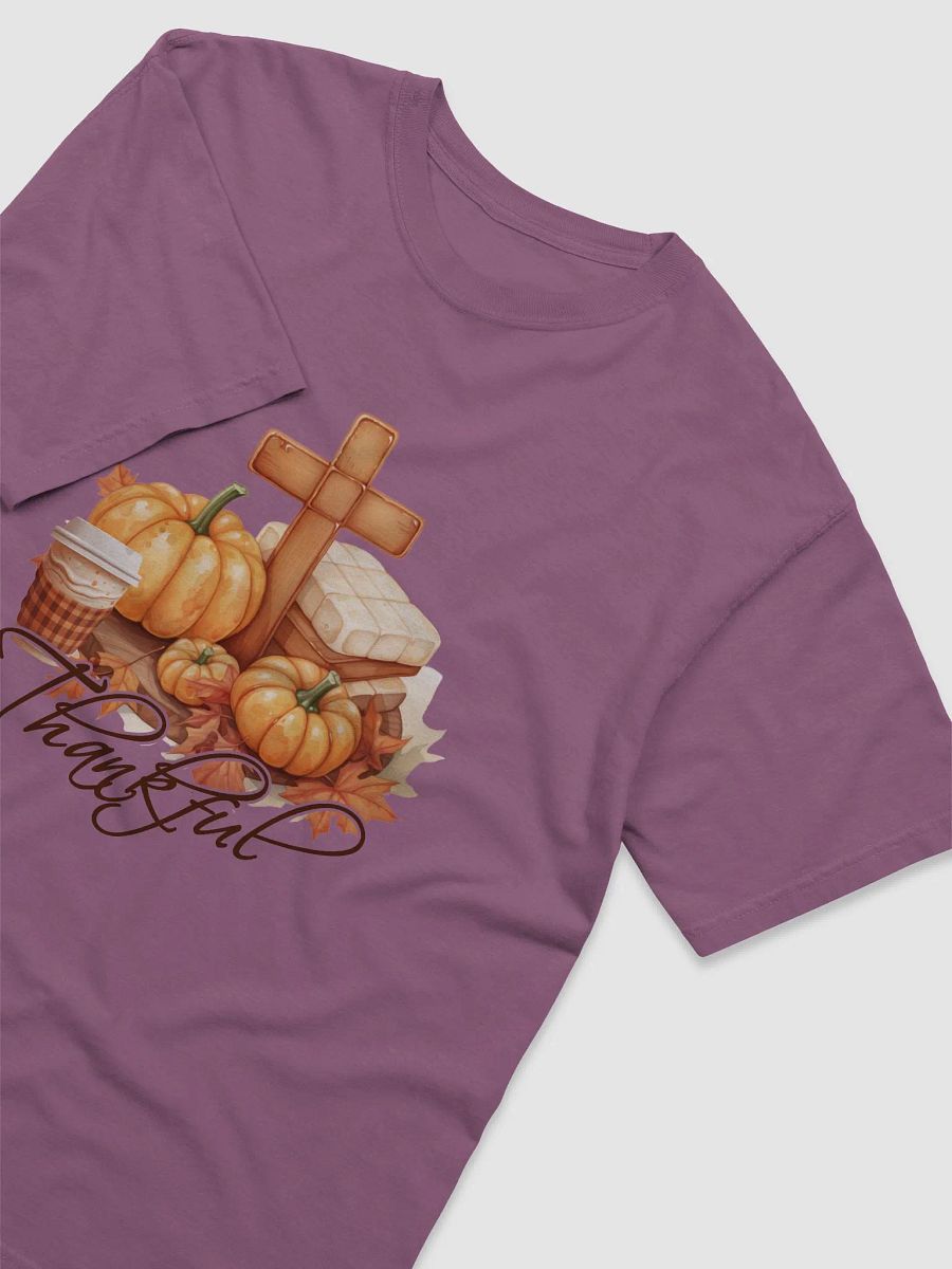Fall in Love with Jesus Comfort Tee product image (38)