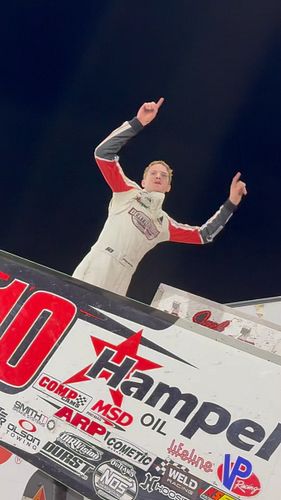 🔥 @ryantimms_5t can’t stop winning #knoxvilleraceway #sprintcar #dirttrackracing #motorsport