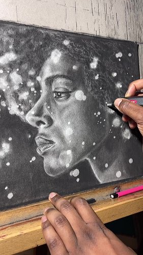 The finishing stages of this drawing! ^_^
Charcoal and Conté WIP ✏️
#art #fyp #foryourpage #conte #charcoal #shortswithcamill...