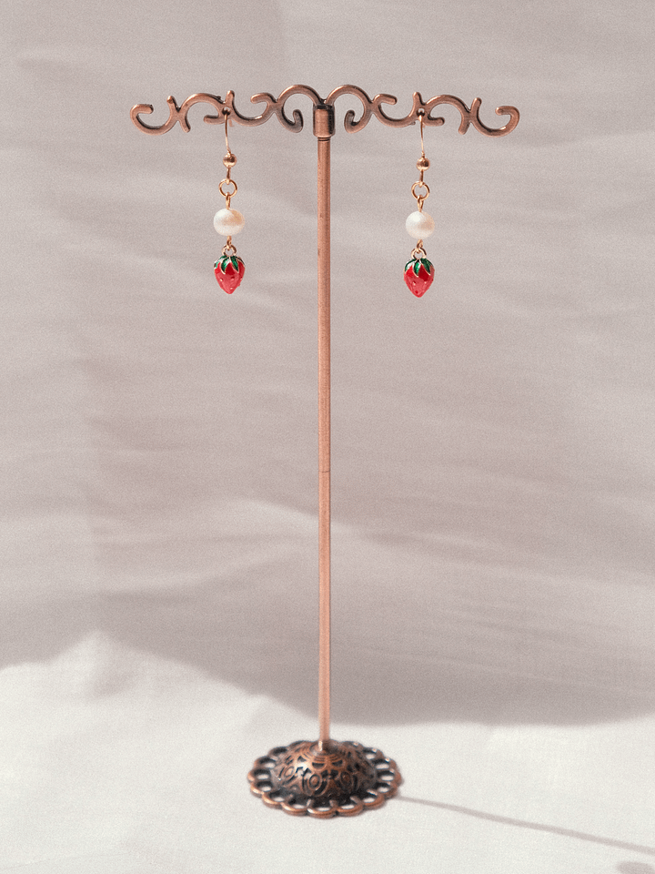 Strawberries - Pearl earrings 🍓 product image (2)