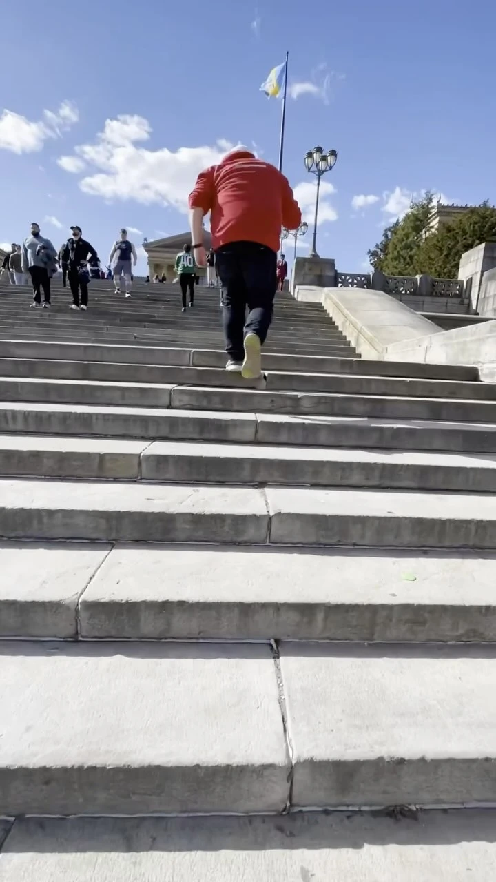 YO ADRIAN, I DID IT! @mellowaussie_  #rocky #rockybalboa #rockysteps