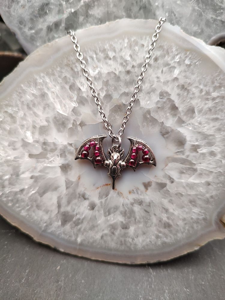 Bats Bejeweled - Garnet Shadow I product image (1)