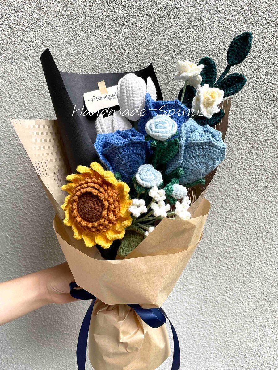 Blue Rose + Sunflower Crochet Knit Bouquet product image (4)