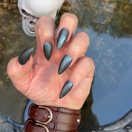 THE WEIGHT OF THE STARS - Deep Blue Black Magnetic Holo Nail Polish product image (2)
