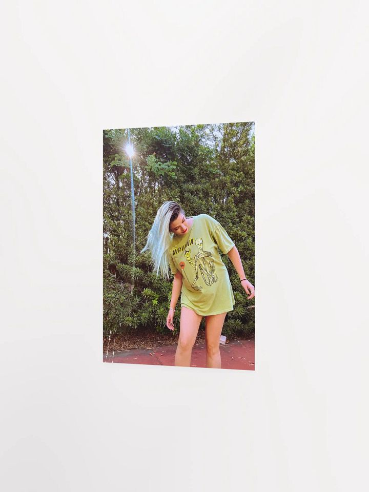NEBBY VANA OVERSIZED T-SHIRT POSTER product image (6)