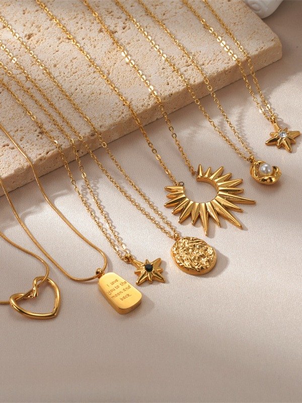 Elliana Heart Necklace product image (3)