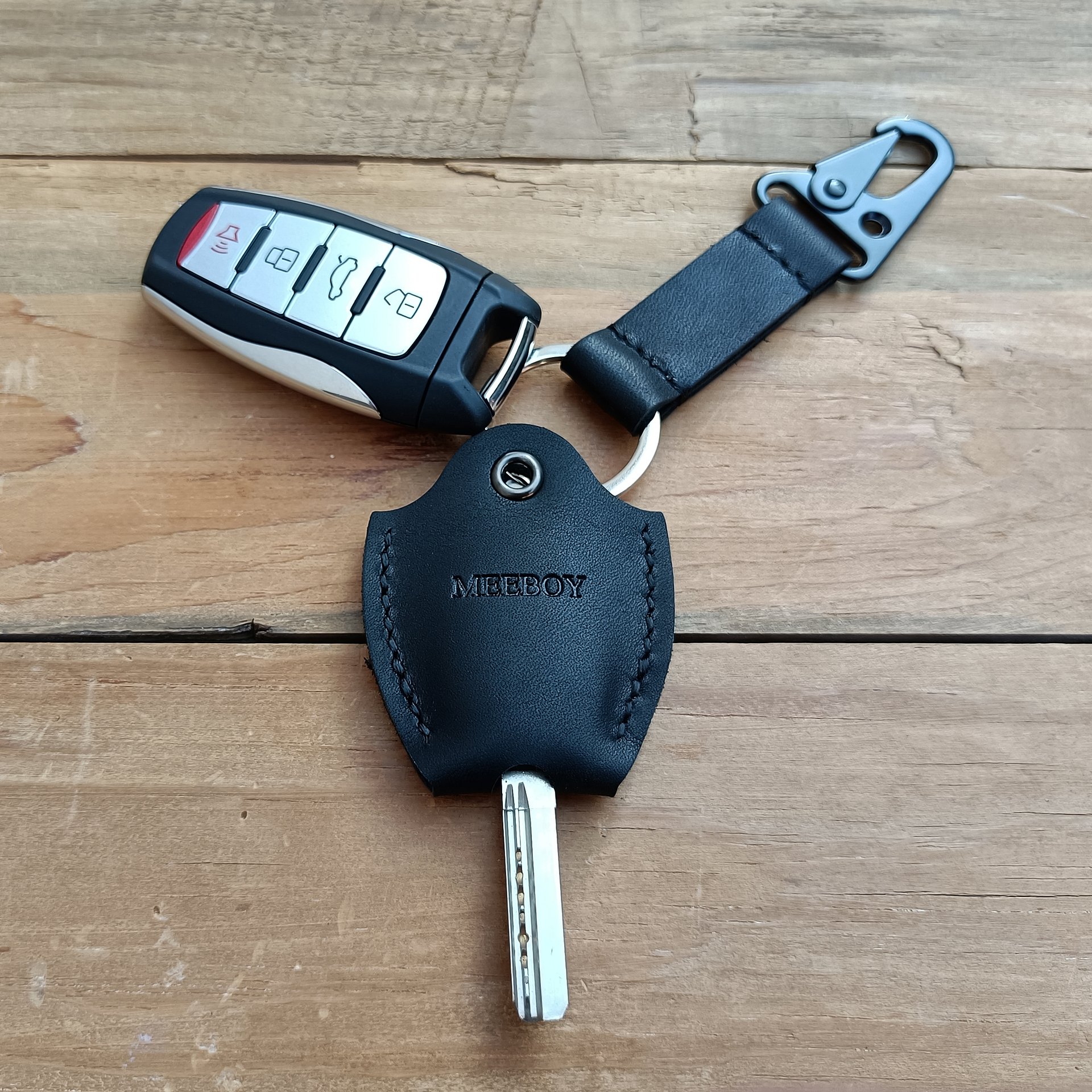 MEEBOY Handmade Leather car Key Sleeve for Broken Key car Key Cover for Men and Women product image (7)
