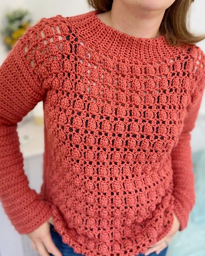 Say FLOS below to get the details! 🍂 This textured, transitional pullover offers three stylish neckline choices and inclusive...