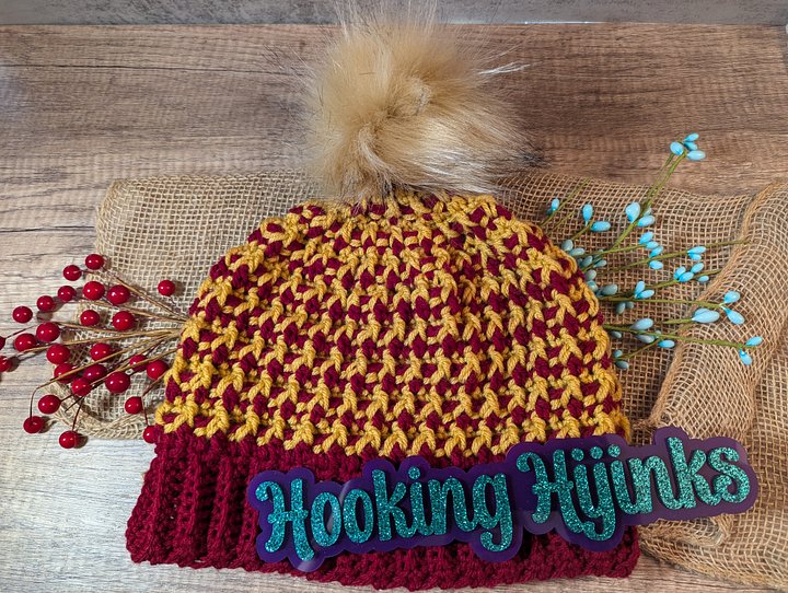 Great Lakes Beanie (adult) - Maroon/Gold product image (1)