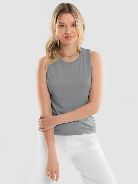 Photo showing Bella+Canvas Women's Flowy Muscle Tank