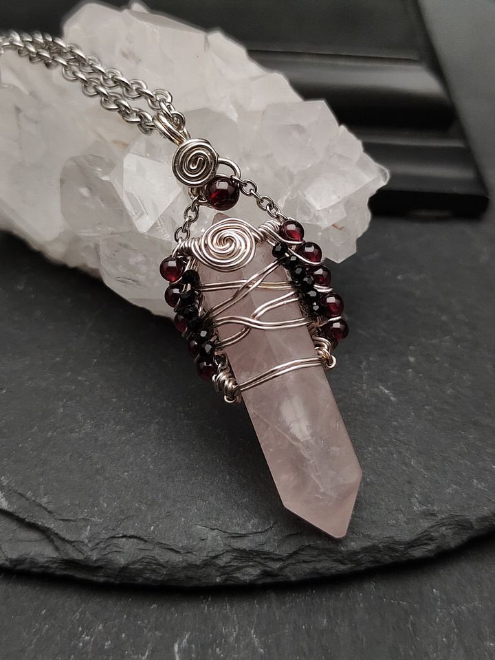 Wrapped Talisman - Twilight Rose Bind product image (2)