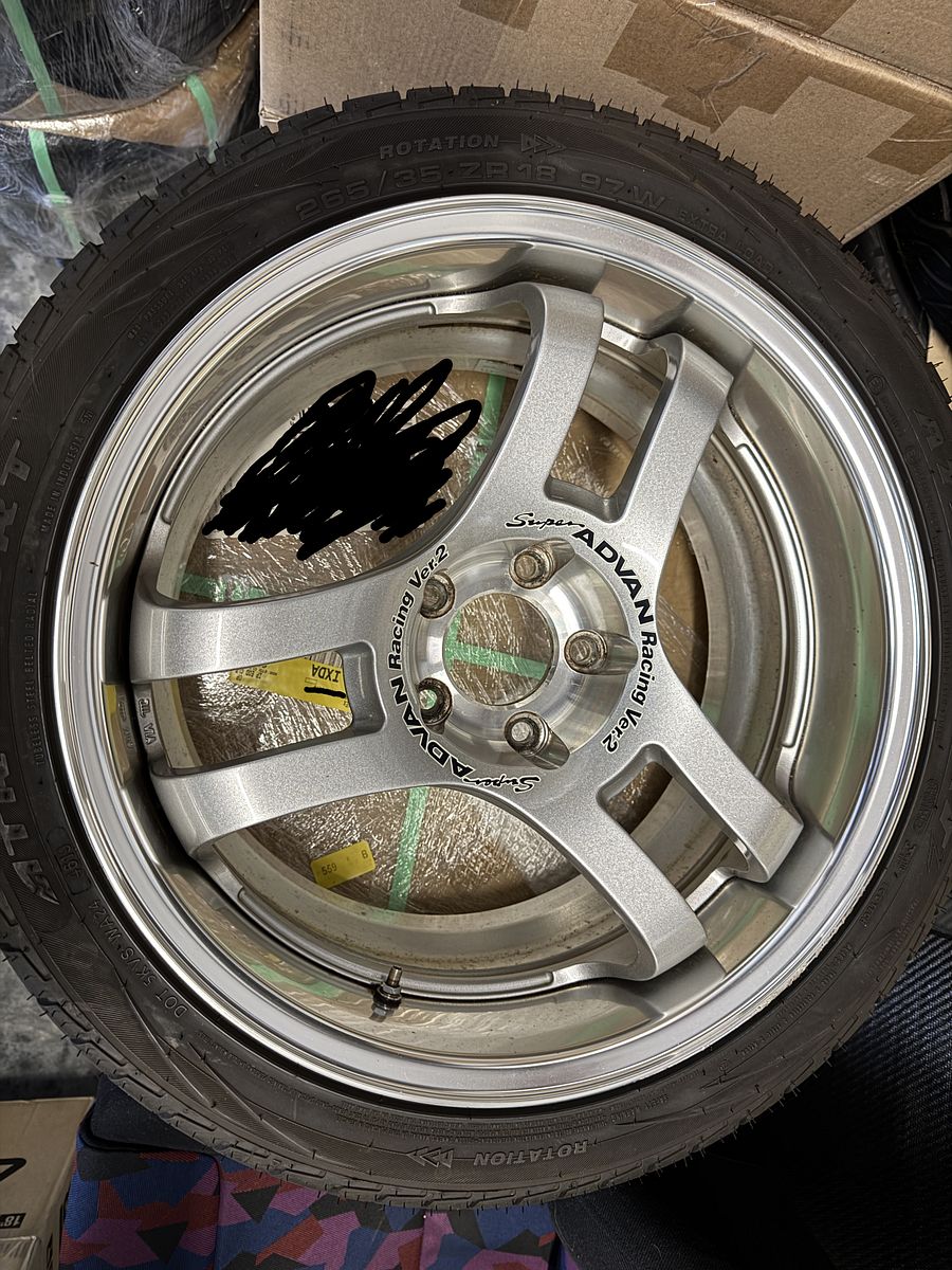 Yokohama Super Advan SA3R V2 - 18x9 +24 - Used product image (1)