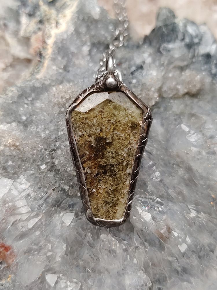 Sorcery Talisman - Green Garnet Coffin product image (1)