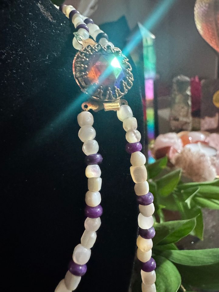 1970’s vintage mother of pearl and amethyst double strand necklace product image (2)