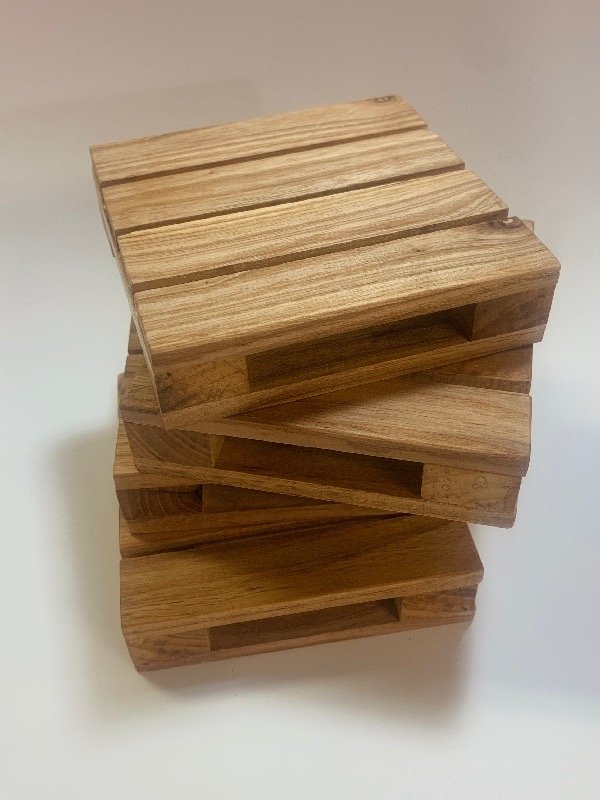 Set of 4 wooden pallet coasters (Version 1) product image (1)