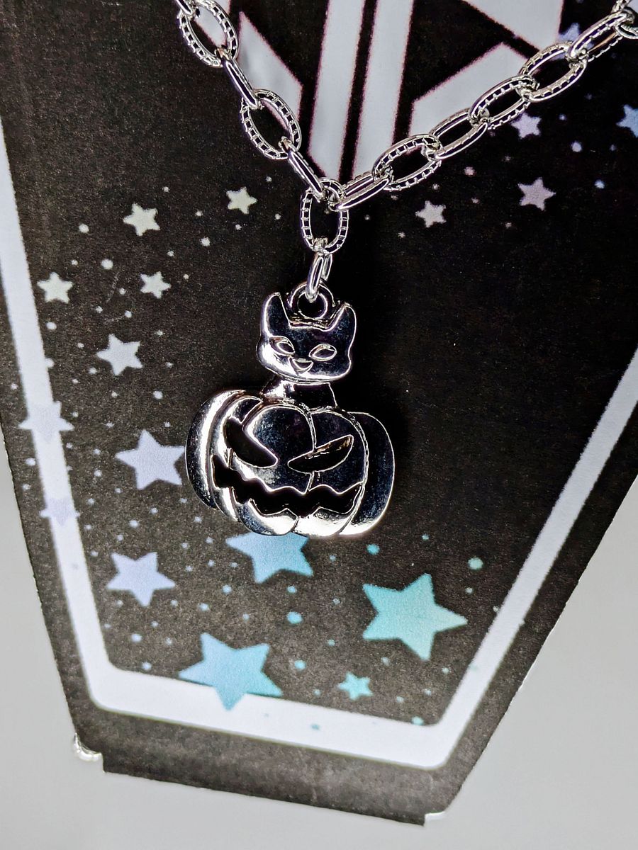 Pumpkin Paws Necklace product image (2)